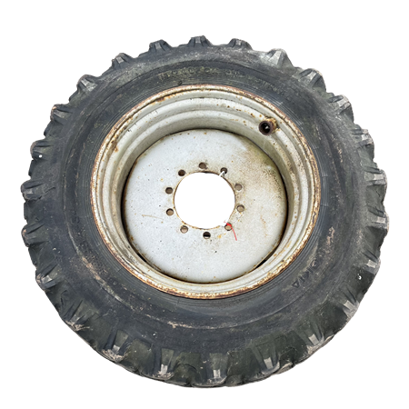 Däck på fälg 18,4-38